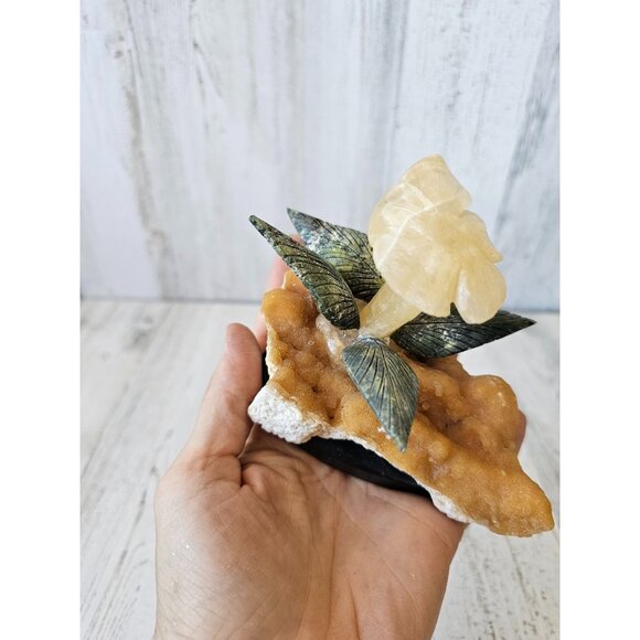 Calcite crystal mushroom plant rock unique agate - Picture 12 of 12